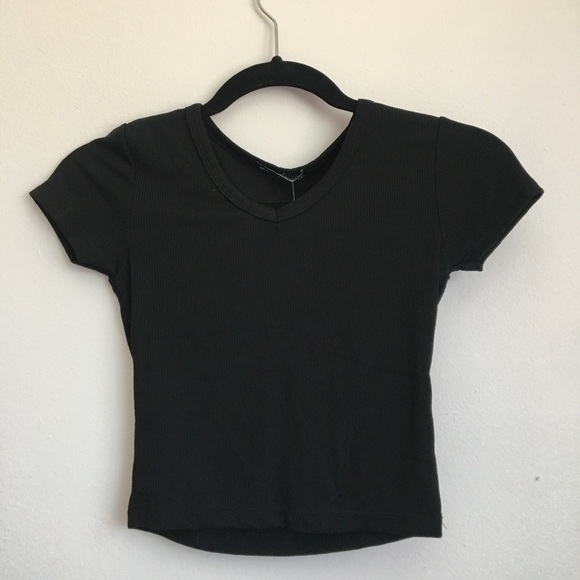 brandy melville black ribbed crop top - Picture 1 of 2